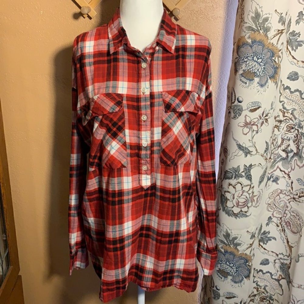Old Navy Boyfriend Fit 1/2 Button Down Plaid Long Sleeve Top Size Medium